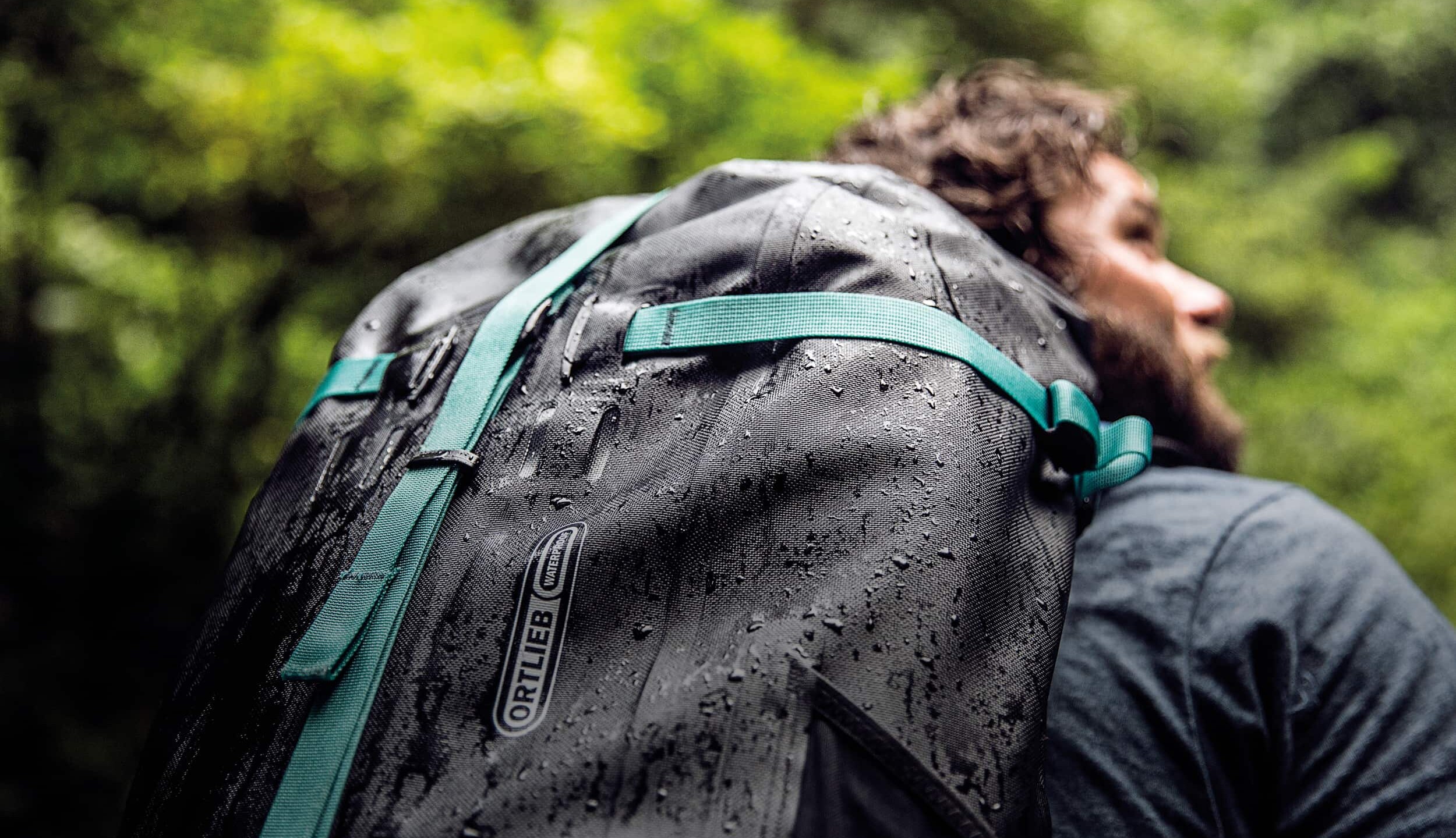 Ortlieb-Atrack-Outville-2dark