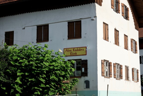 Outville_Family Bikepacking_Staffelsee_Forggensee_Kiosk Abakadabra