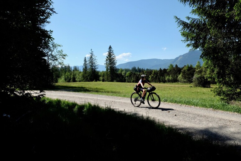 Outville_Family Bikepacking_Staffelsee_Forggensee_Paul zwischen Uffing und Bad Kohlgrub