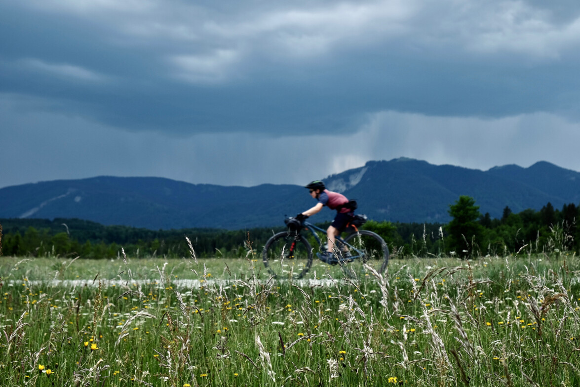 Outville_Family Bikepacking_Staffelsee_Forggensee_Wettrennen gegen die Gewitterwolken