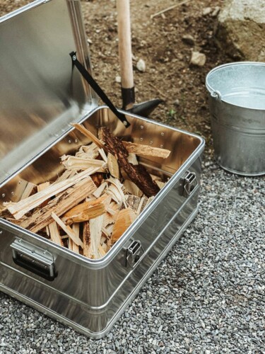 Die Feuerstelle im Cabinski Dorf; Foto: Chris Eichhorn, cabinski GmbH
