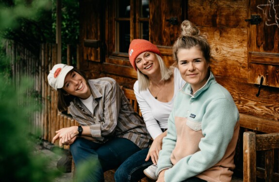 Anna, Toni und Kaddi vom Bergfreundinnen Podcast von Bayern2