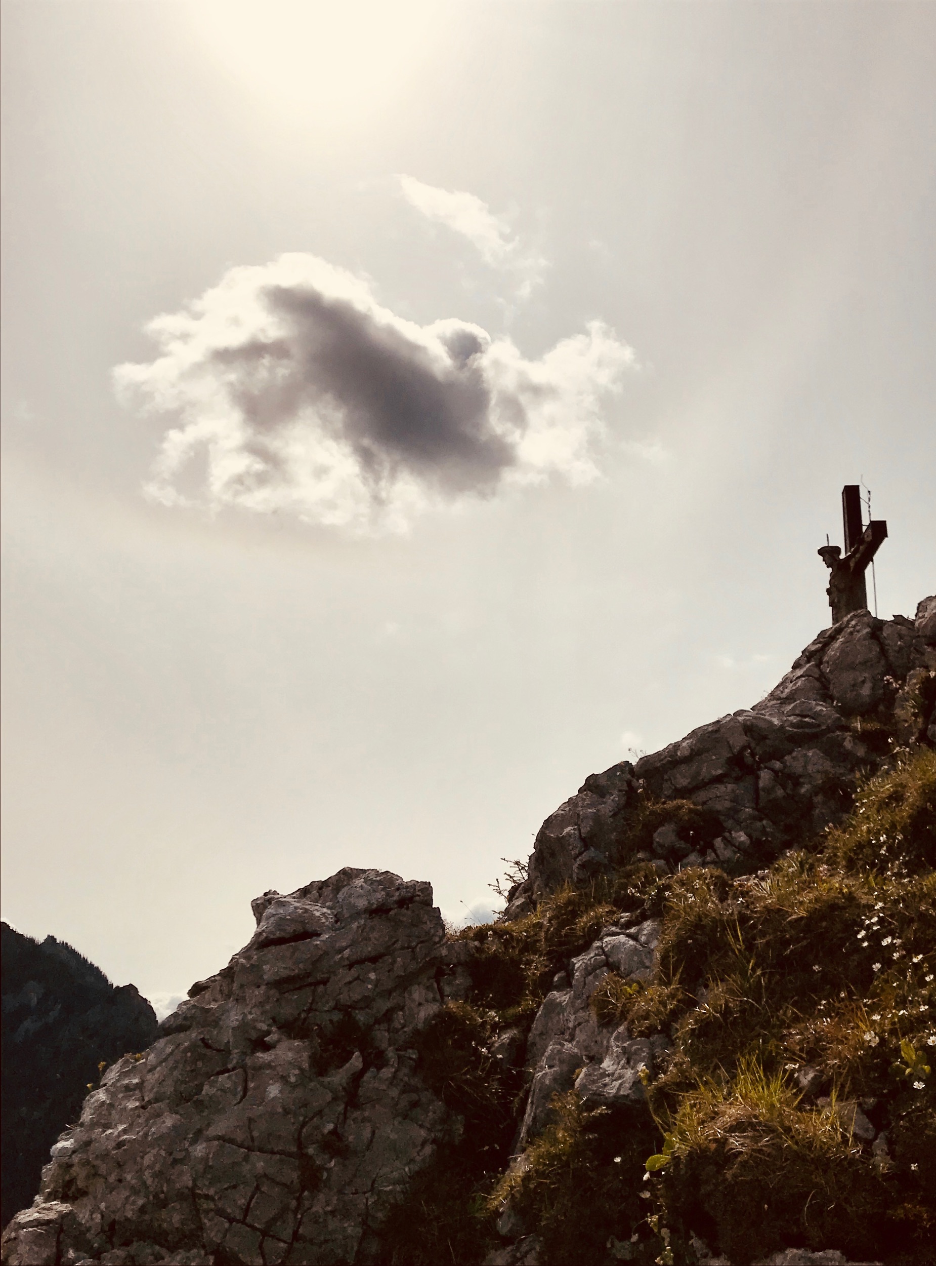 Outville Wanderung Kofel_Gipfelkreuz am Kofel