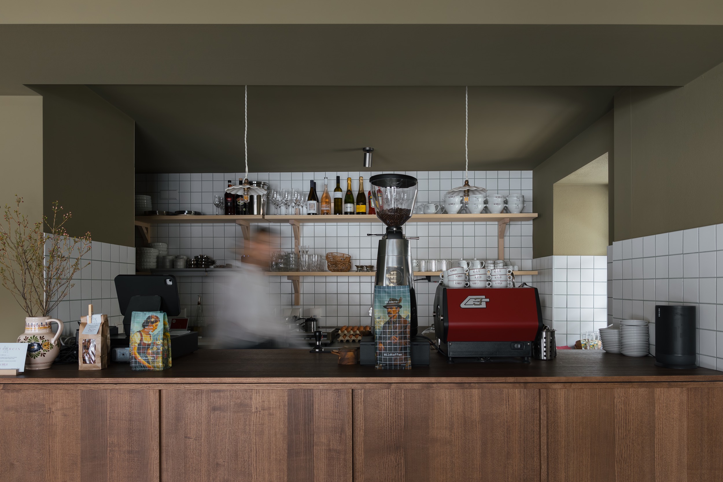 ov_karls design apartments und tagesbar-01