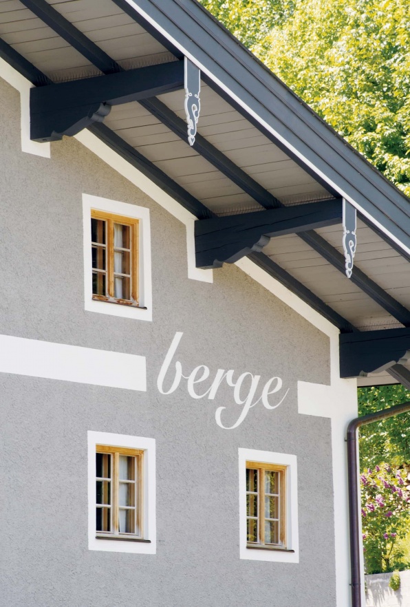 _ BERGE Fassade Schriftzug_rgb (∏JÑger _ JÑger)