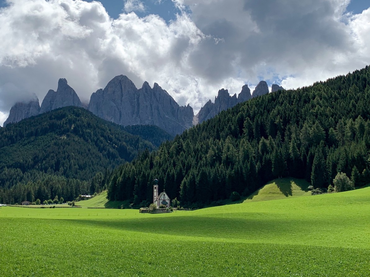 Outville Villnöß Tal Geisler